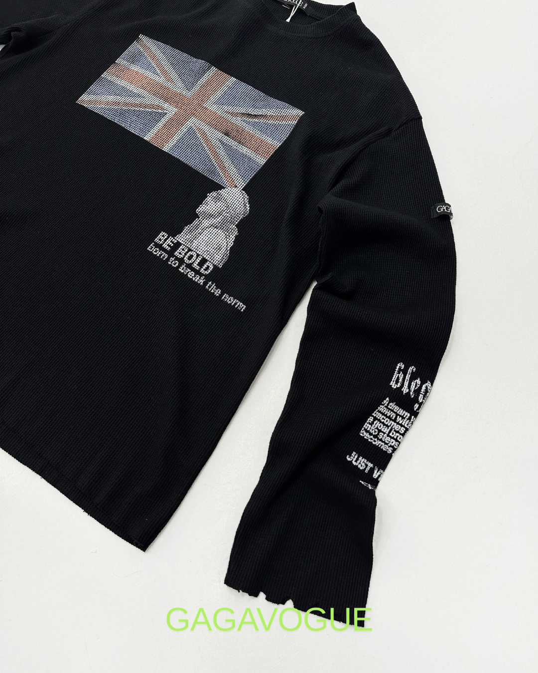 GAGAVOGUE BE BOLD UNION JACK GRAPHIC LONG SLEEVE TEE