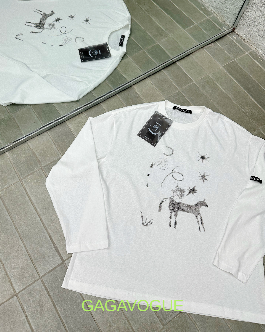 GAGAVOGUE CELESTIAL HORSE GRAPHIC LONG SLEEVE T-SHIRT