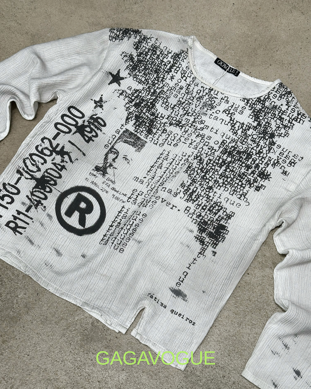 GAGAVOGUE WHITE TYPOGRAPHIC COLLAGE GRAPHIC MESH LONG SLEEVE T-SHIRT