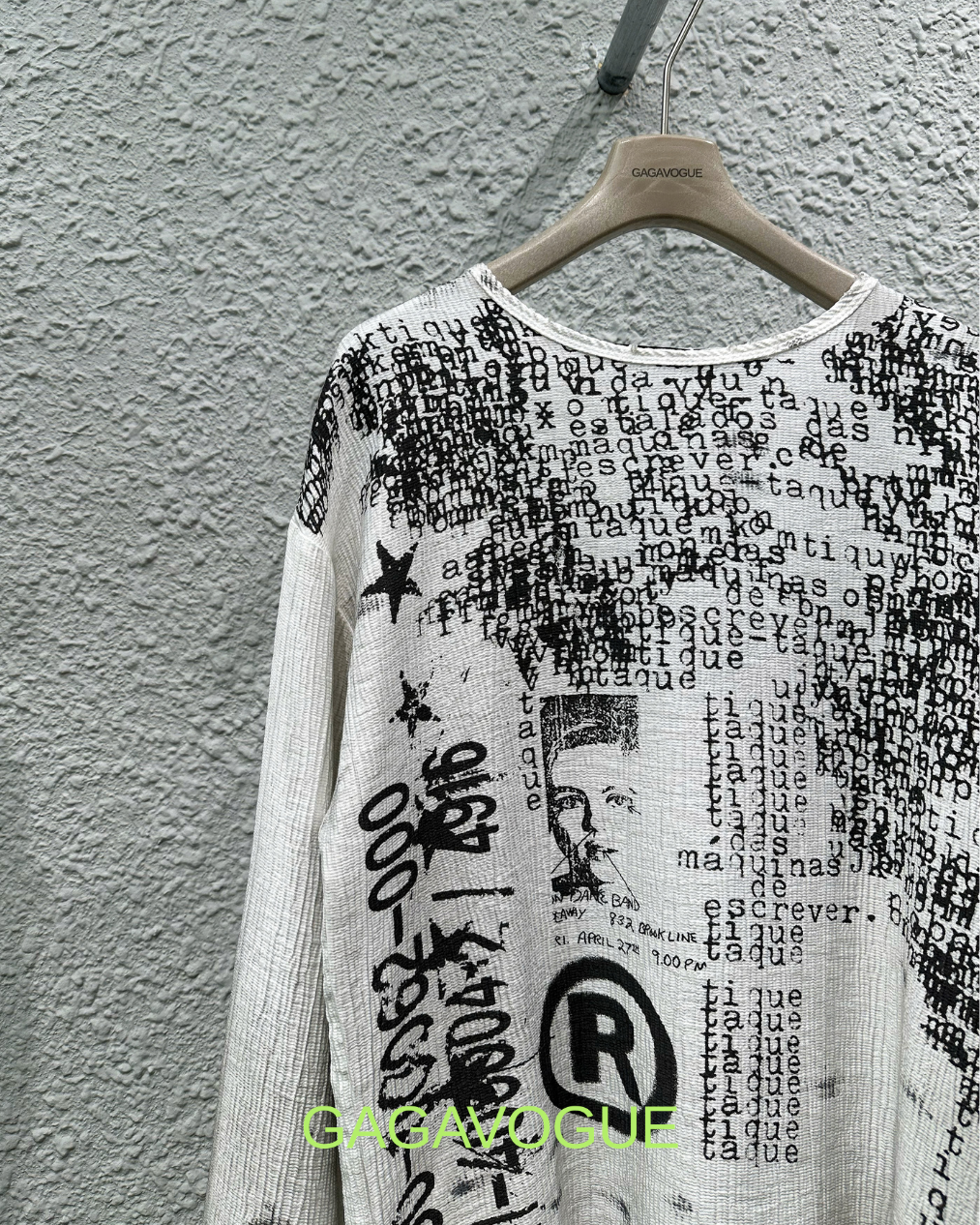 GAGAVOGUE WHITE TYPOGRAPHIC COLLAGE GRAPHIC MESH LONG SLEEVE T-SHIRT