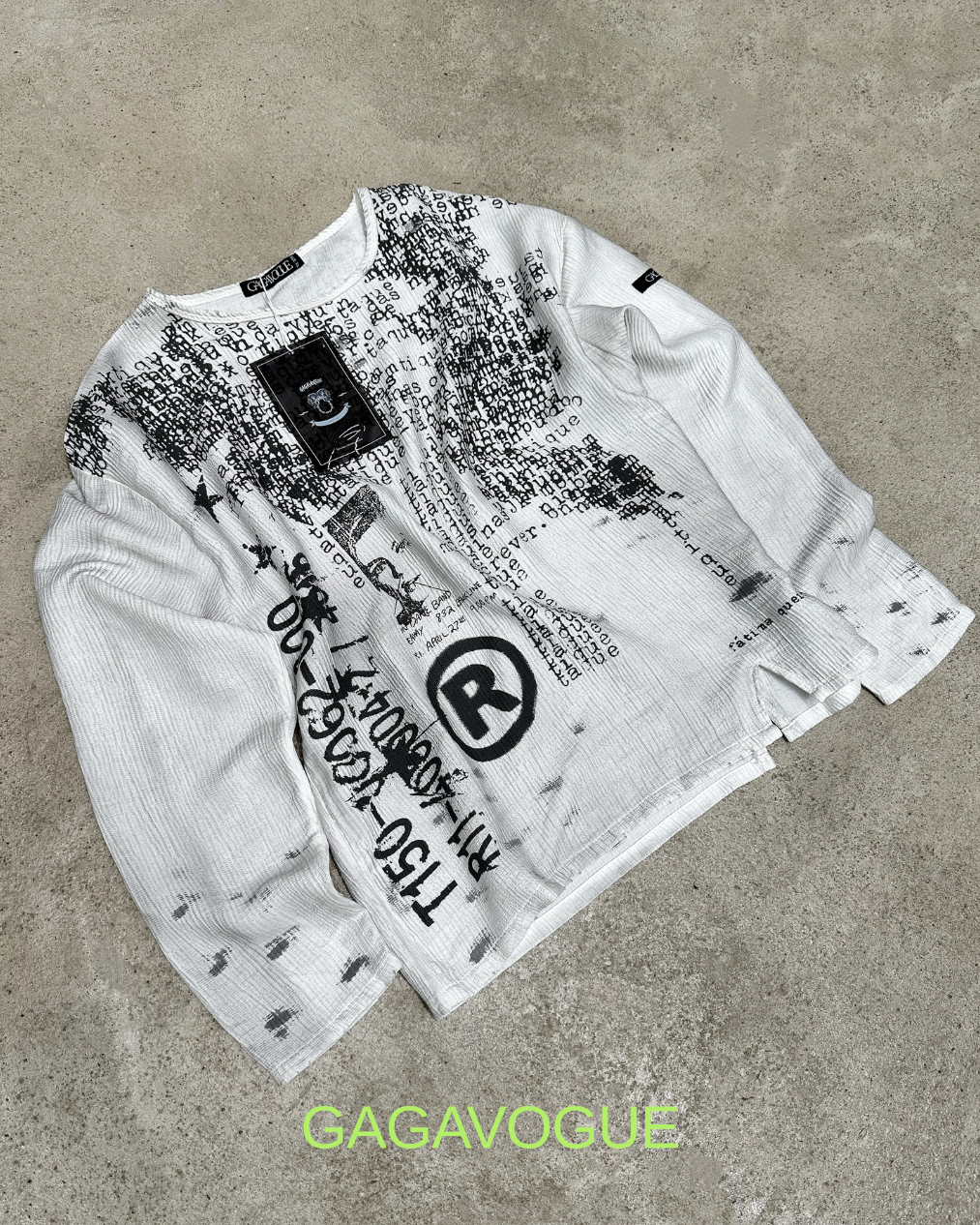 GAGAVOGUE WHITE TYPOGRAPHIC COLLAGE GRAPHIC MESH LONG SLEEVE T-SHIRT