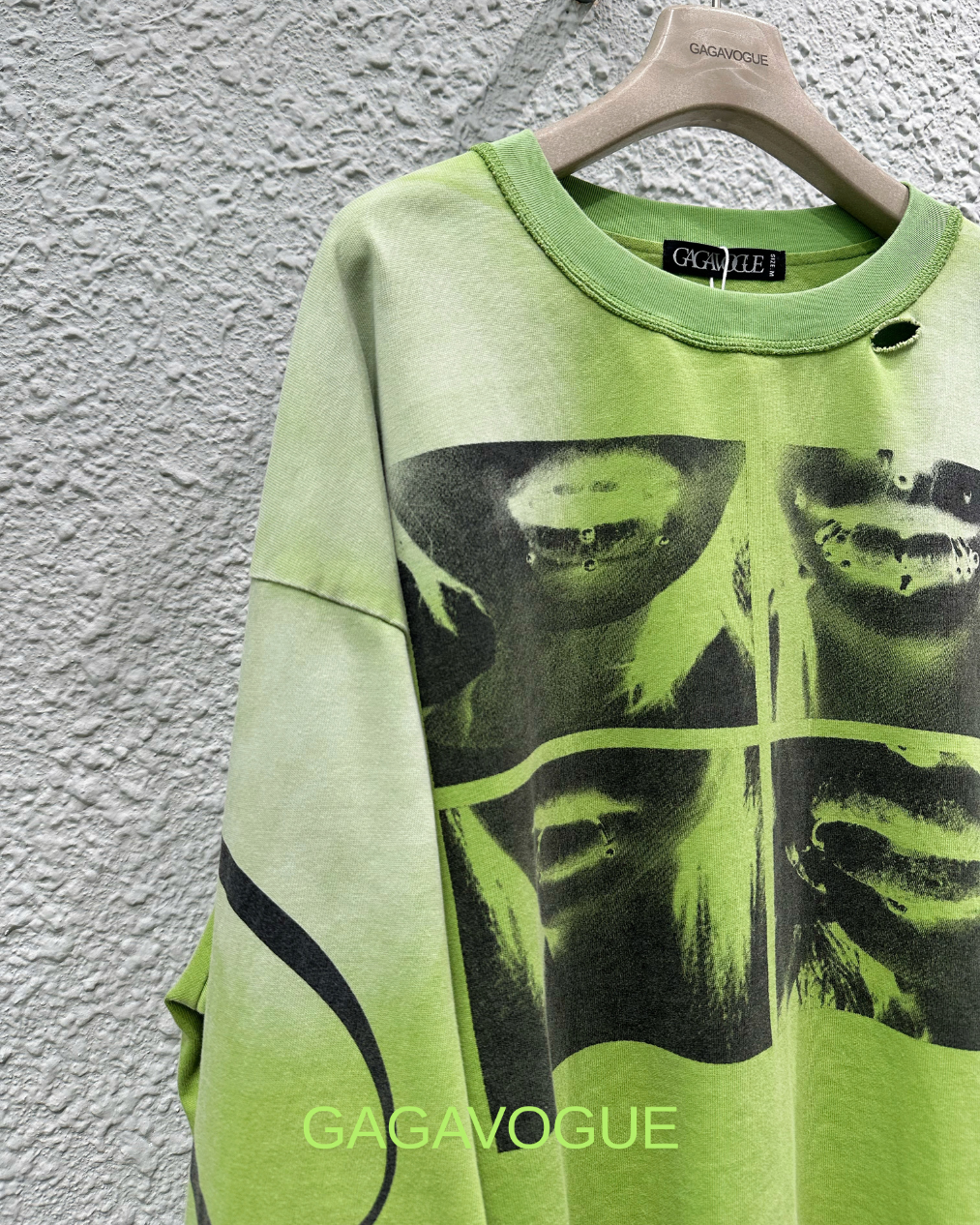 GAGAVOGUE LIME GREEN DISTRESSED LIP GRAPHIC LONG SLEEVE T-SHIRT