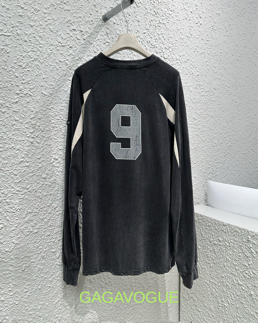 GAGAVOGUE BLACK ENERGY NUMBER 9 RAGLAN LONG SLEEVE TEE