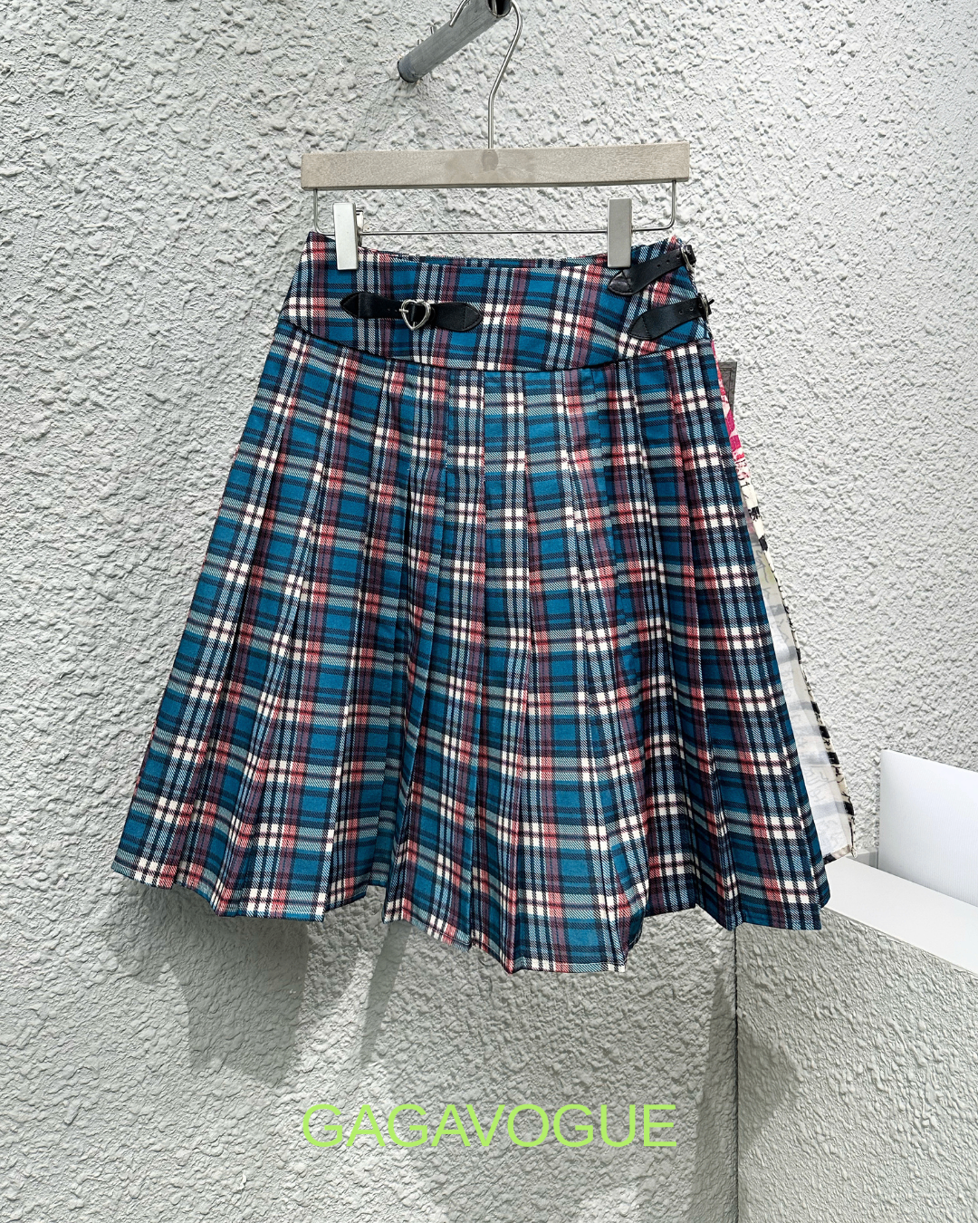 GAGAVOGUE PLAID GRAPHIC PLEATED MIDI SKIRT