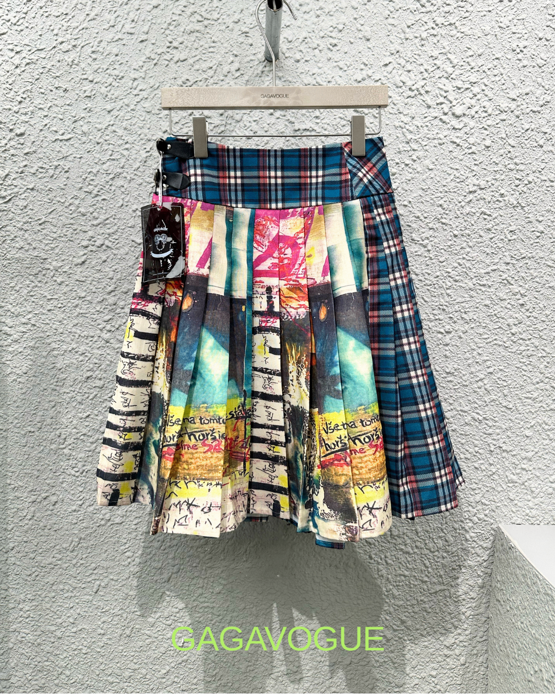 GAGAVOGUE PLAID GRAPHIC PLEATED MIDI SKIRT