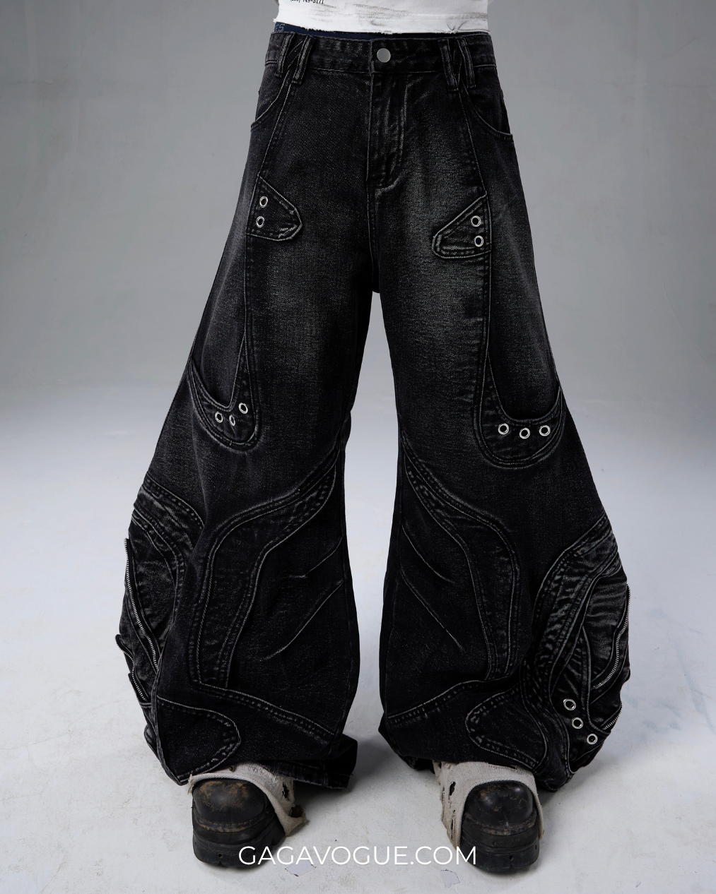 LOOK 10: PRE-FALL 2026