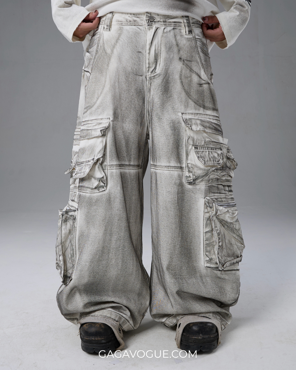 LOOK 17: PRE-FALL 2026