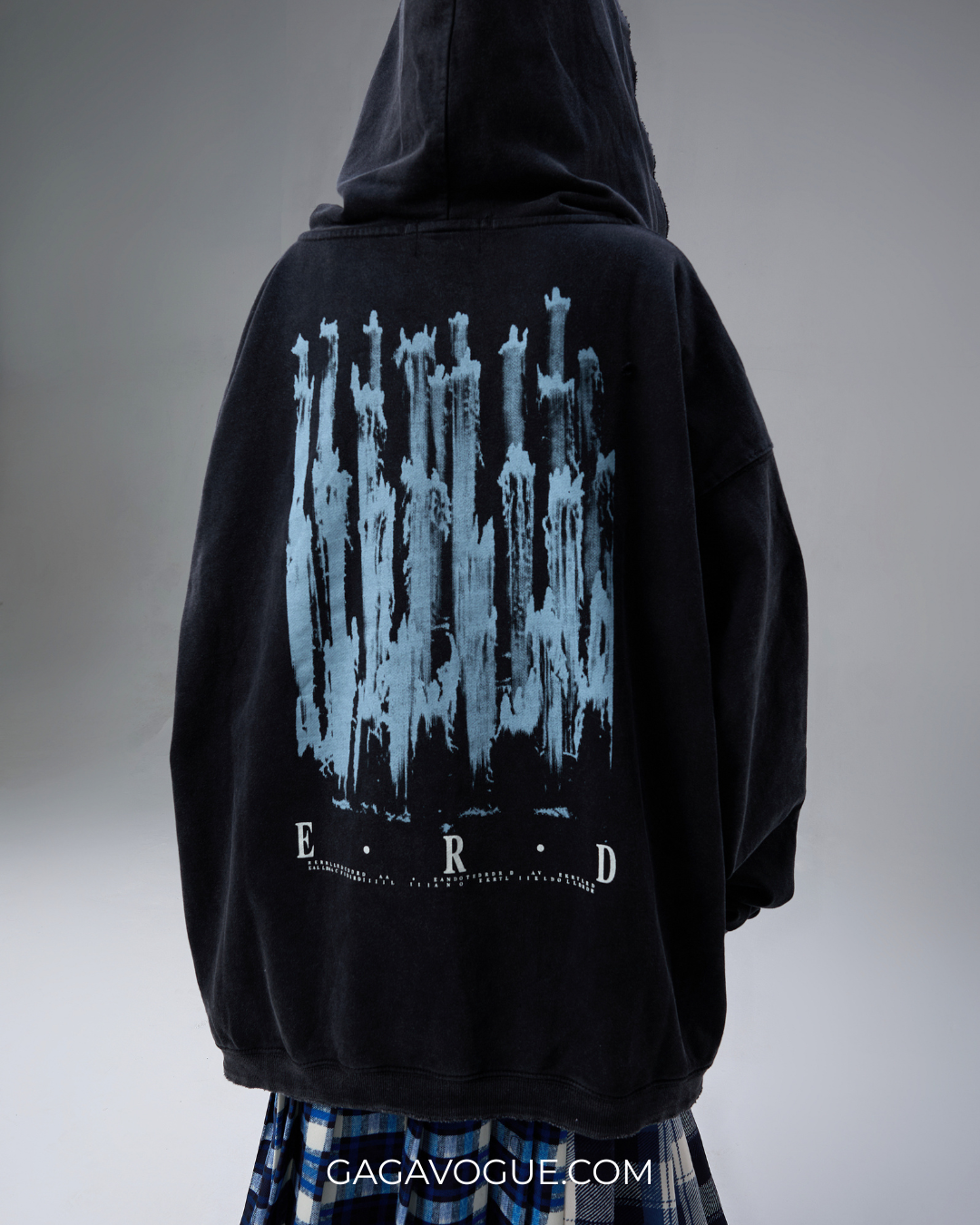 LOOK 4: PRE-FALL 2026