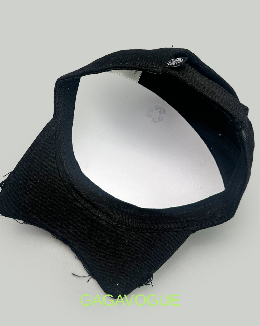 GAGAVOGUE GOTHIC CROSS EMBROIDERED CAP