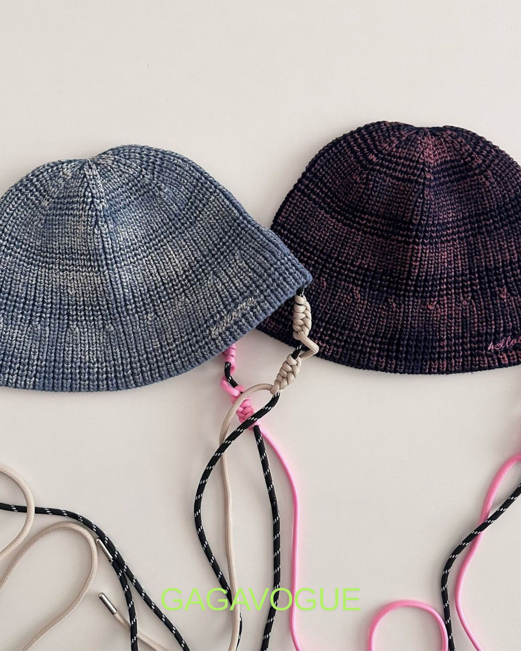 GAGAVOGUE KNIT BUCKET HAT WITH CORD