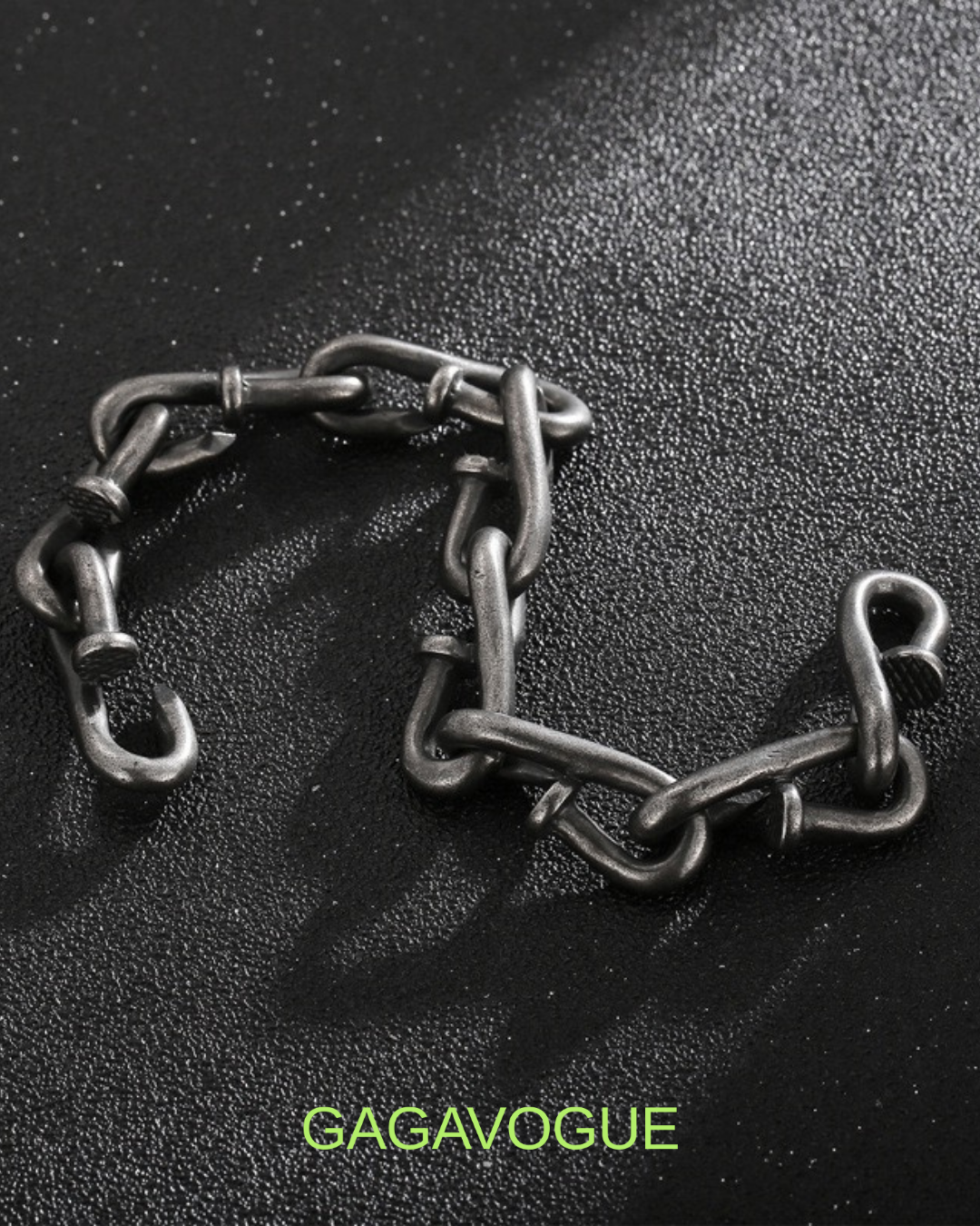 GAGAVOGUE BENT NAIL CHAIN BRACELET
