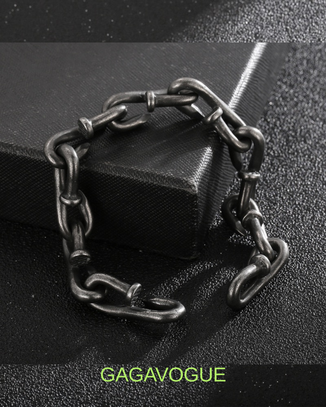 GAGAVOGUE BENT NAIL CHAIN BRACELET