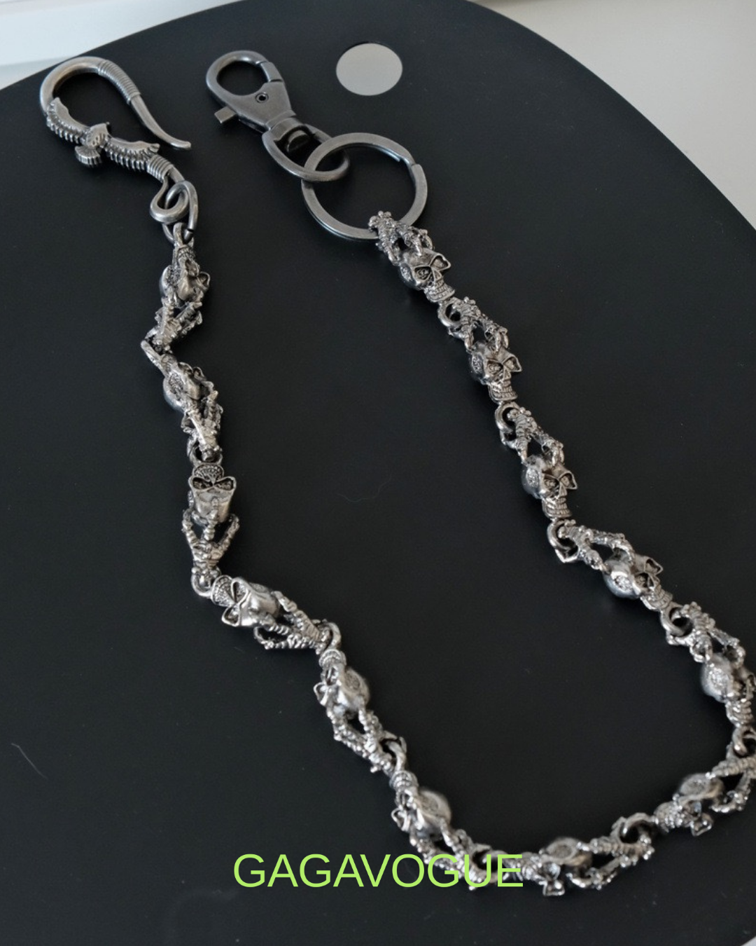 GAGAVOGUE SKULL HAND CHAIN