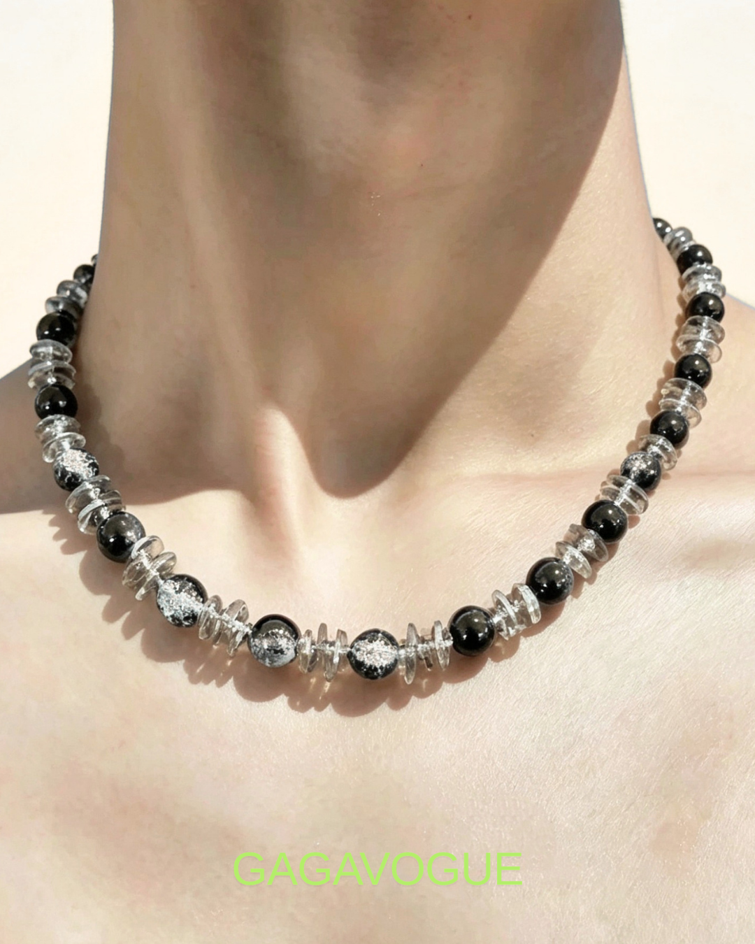 GAGAVOGUE BLACK STONE SPIKE NECKLACE