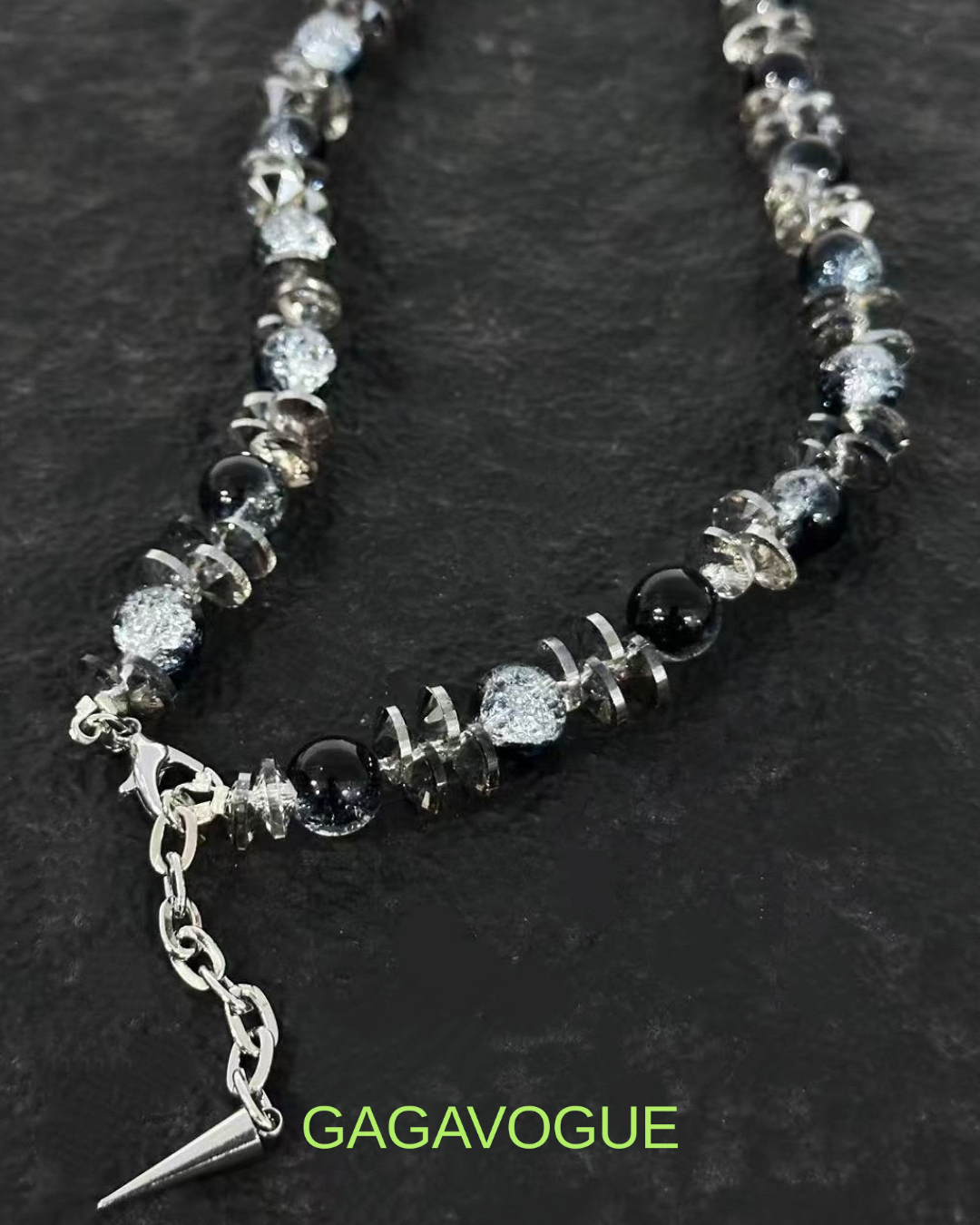 GAGAVOGUE BLACK STONE SPIKE NECKLACE