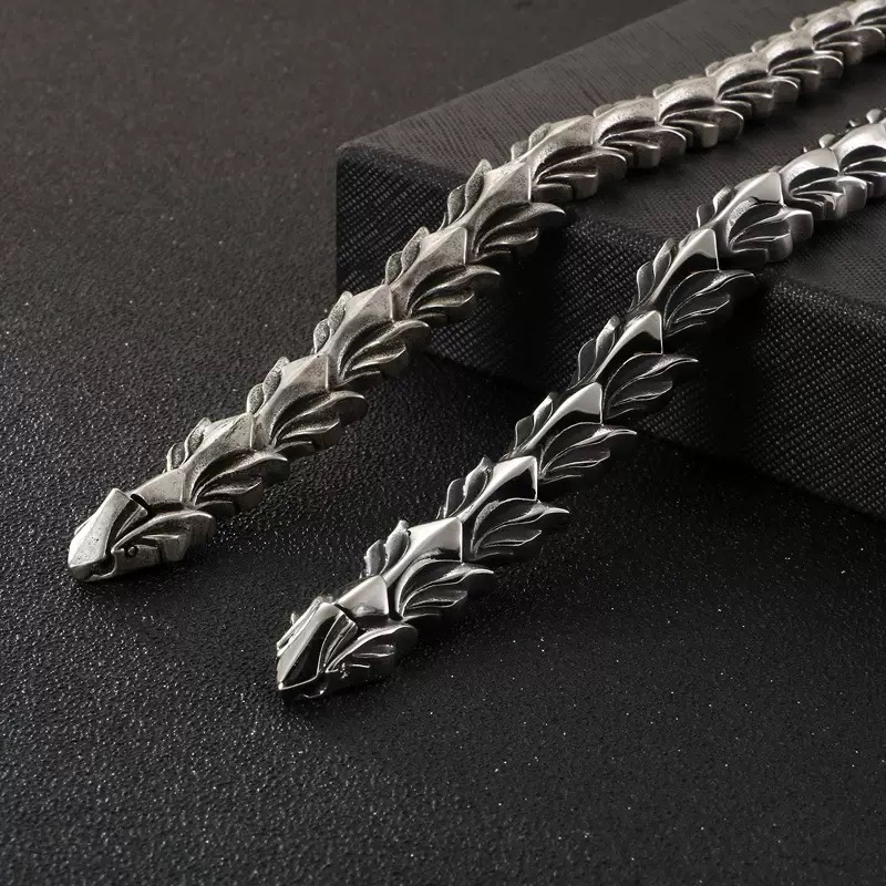 GAGAVOGUE THORN LEAF LINK BRACELET