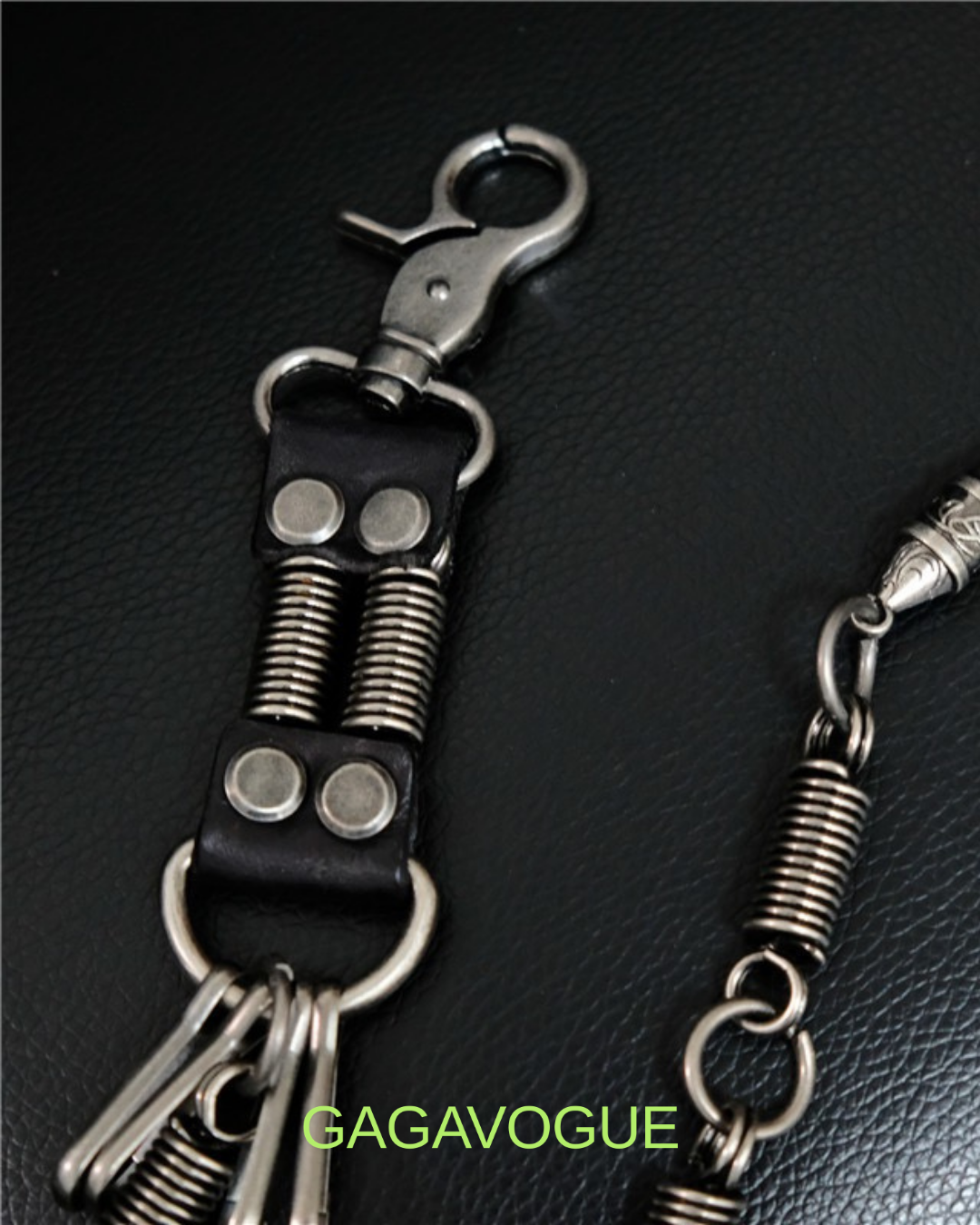 GAGAVOGUE SPRING LINK FANG CHARM WALLET CHAIN