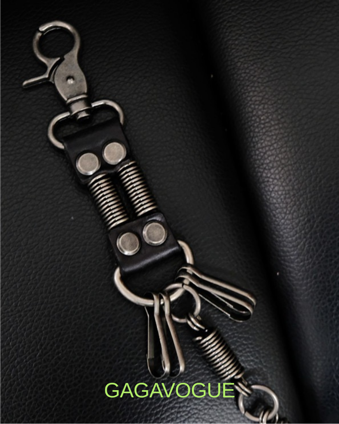 GAGAVOGUE SPRING LINK FANG CHARM WALLET CHAIN
