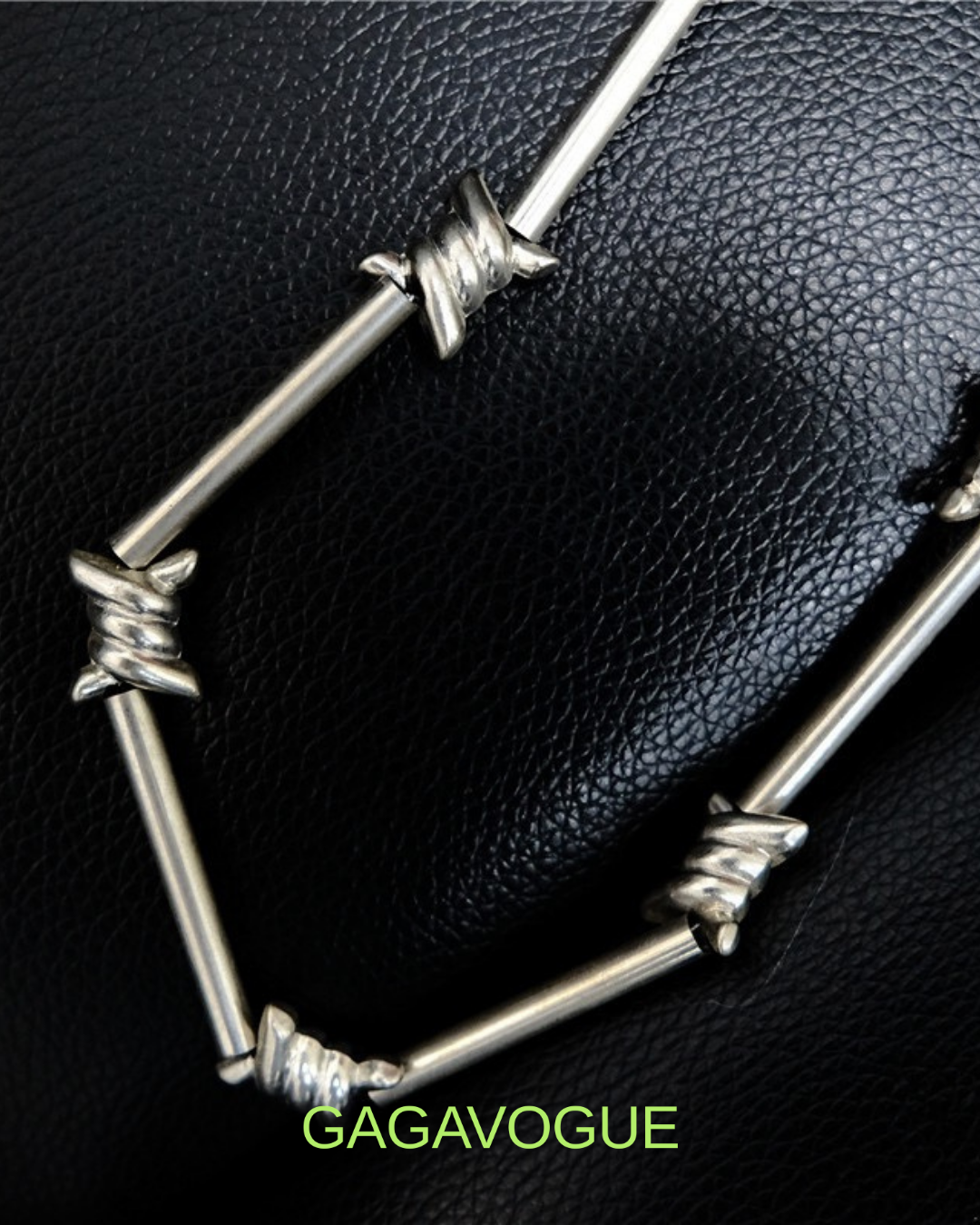 GAGAVOGUE BARBED WIRE TUBE LINK WALLET CHAIN