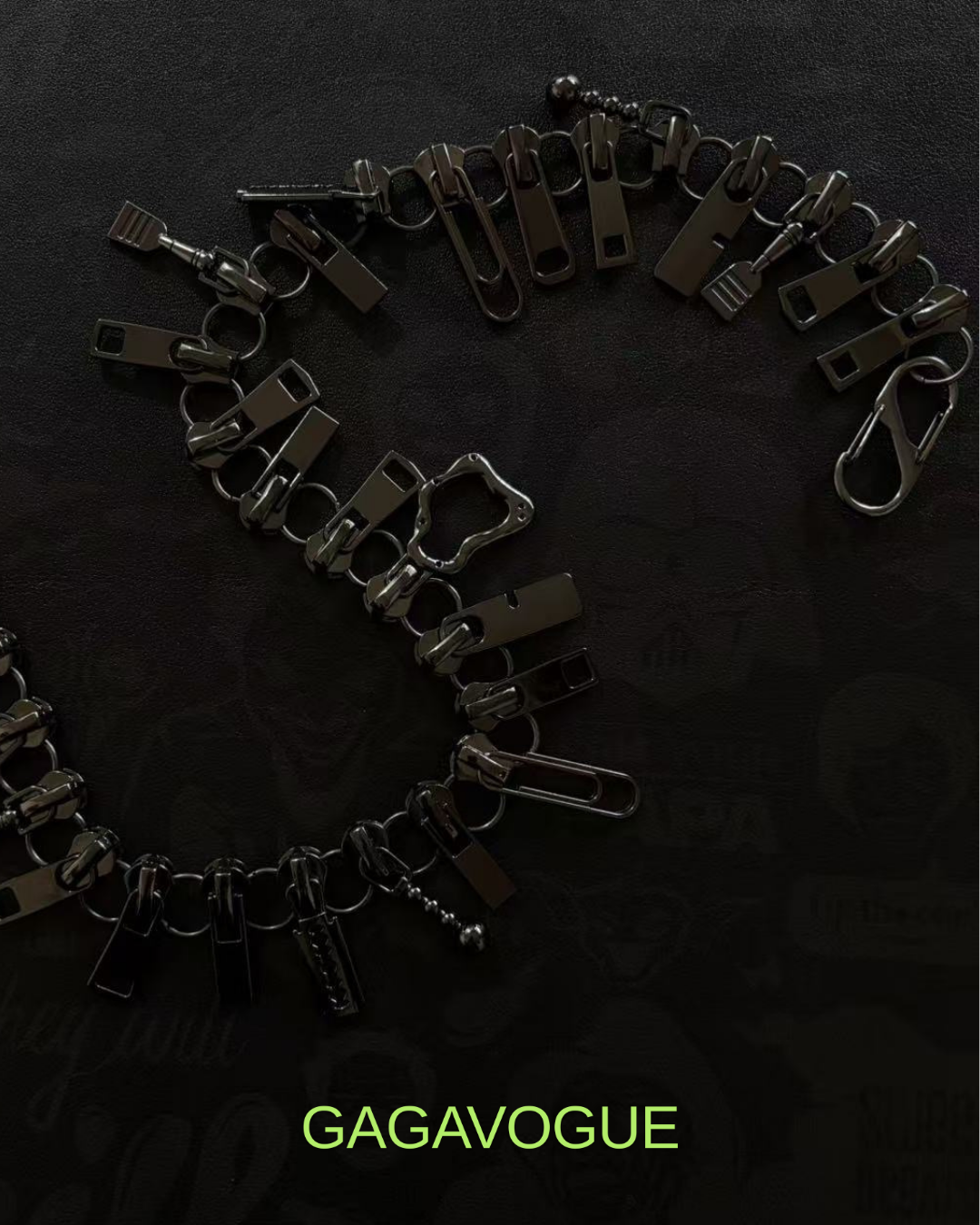 GAGAVOGUE HARDWARE CLIP PANTS CHAIN
