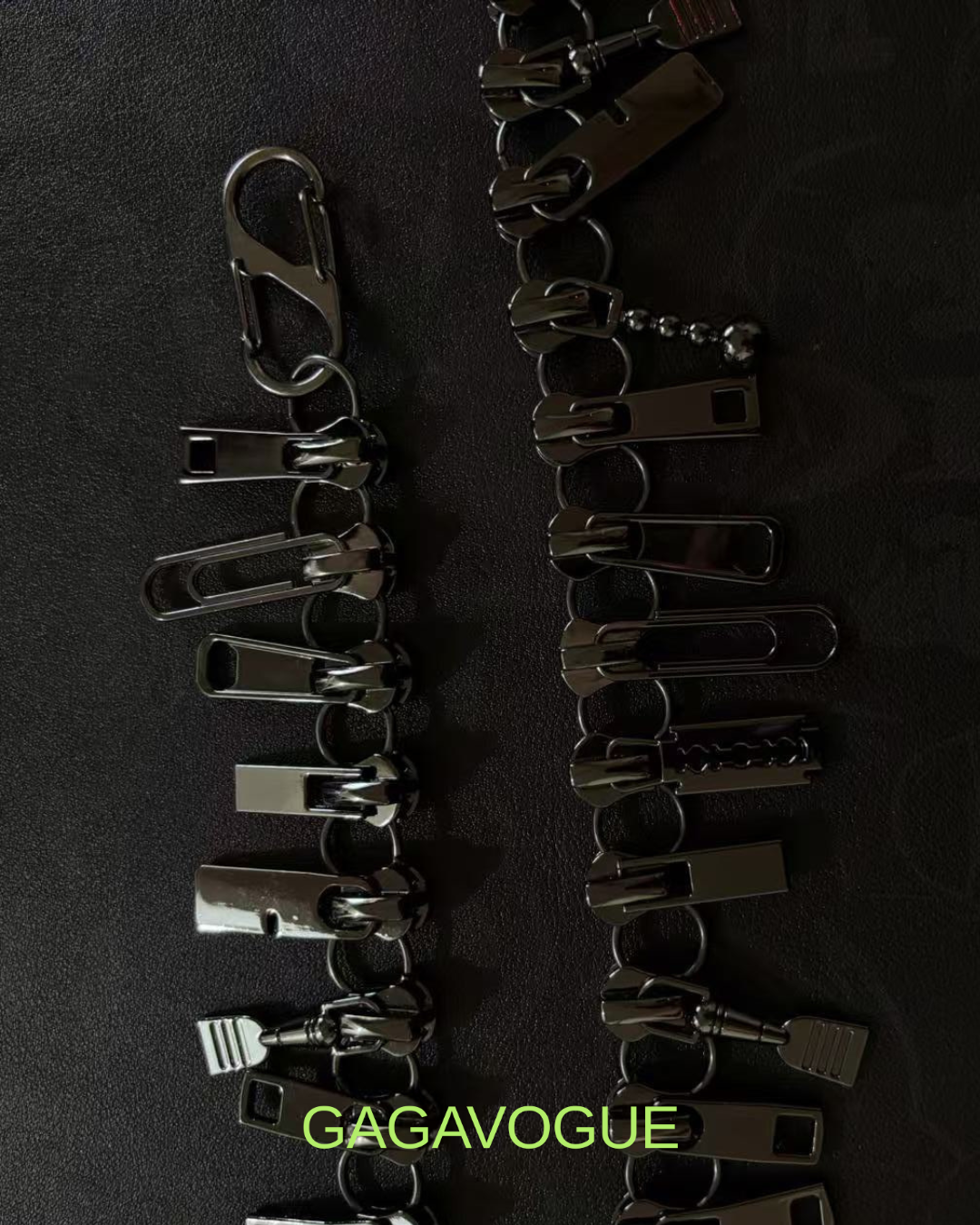 GAGAVOGUE HARDWARE CLIP PANTS CHAIN