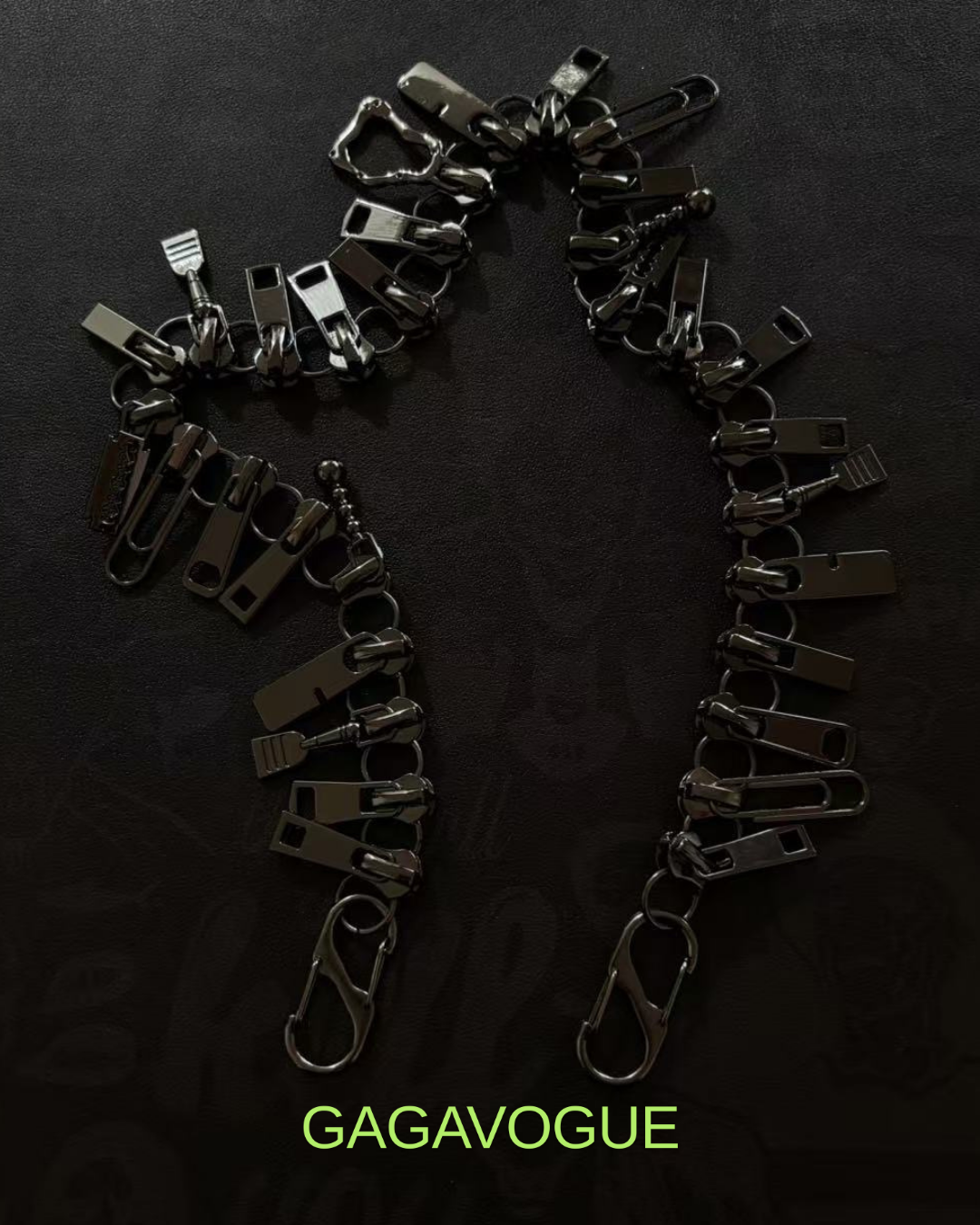 GAGAVOGUE HARDWARE CLIP PANTS CHAIN