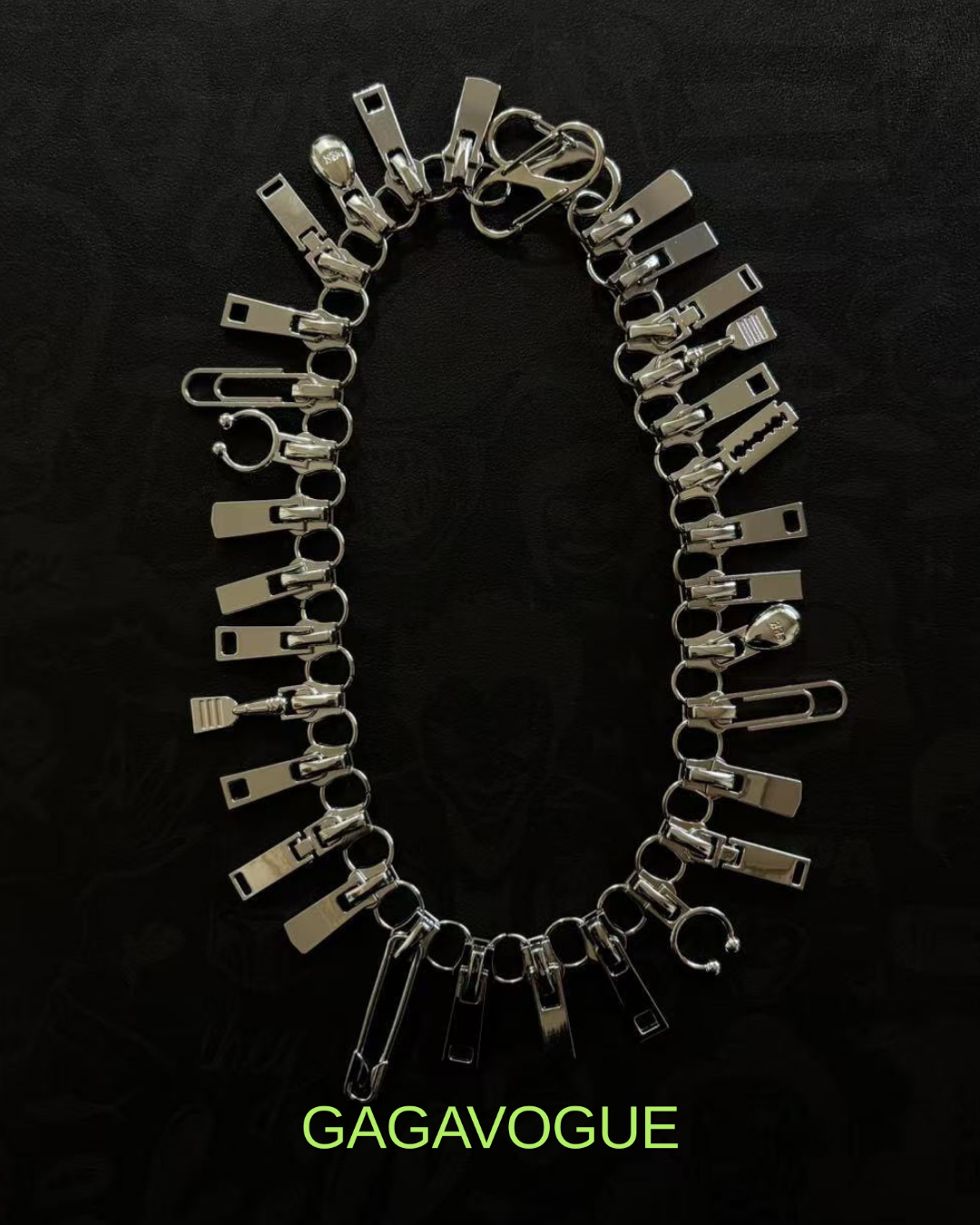 GAGAVOGUE HARDWARE CLIP PANTS CHAIN