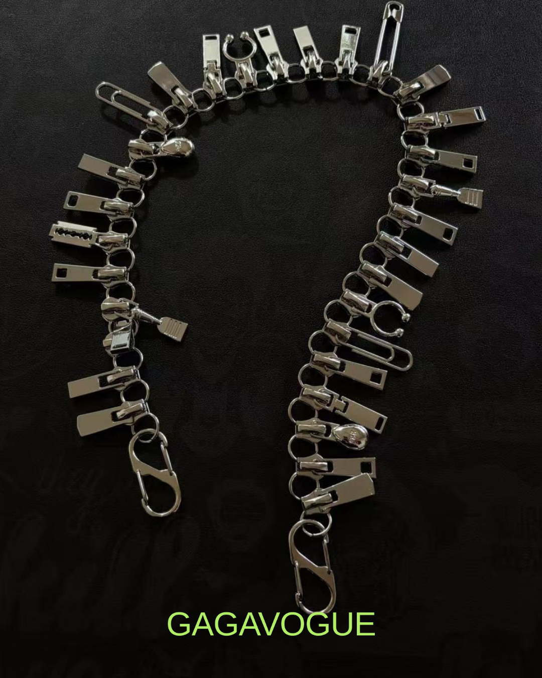 GAGAVOGUE HARDWARE CLIP PANTS CHAIN