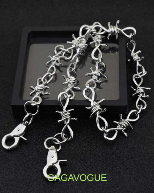 GAGAVOGUE BARBED LOOP SPIKE CHAIN