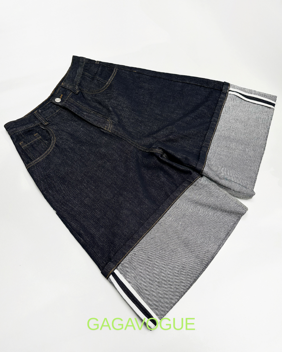 GAGAVOGUE TURN-UP DENIM SHORTS