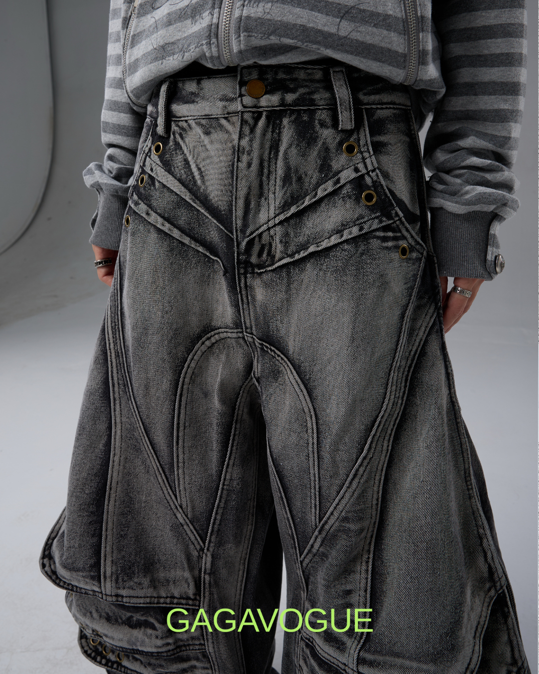 GAGAVOGUE MULTI POCKET DISTRESSED WIDE LEG PANTS