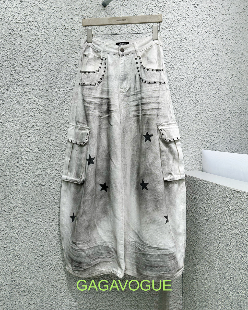 GAGAVOGUE STAR STUDDED MULTI-POCKET WIDE-LEG CARGO PANTS
