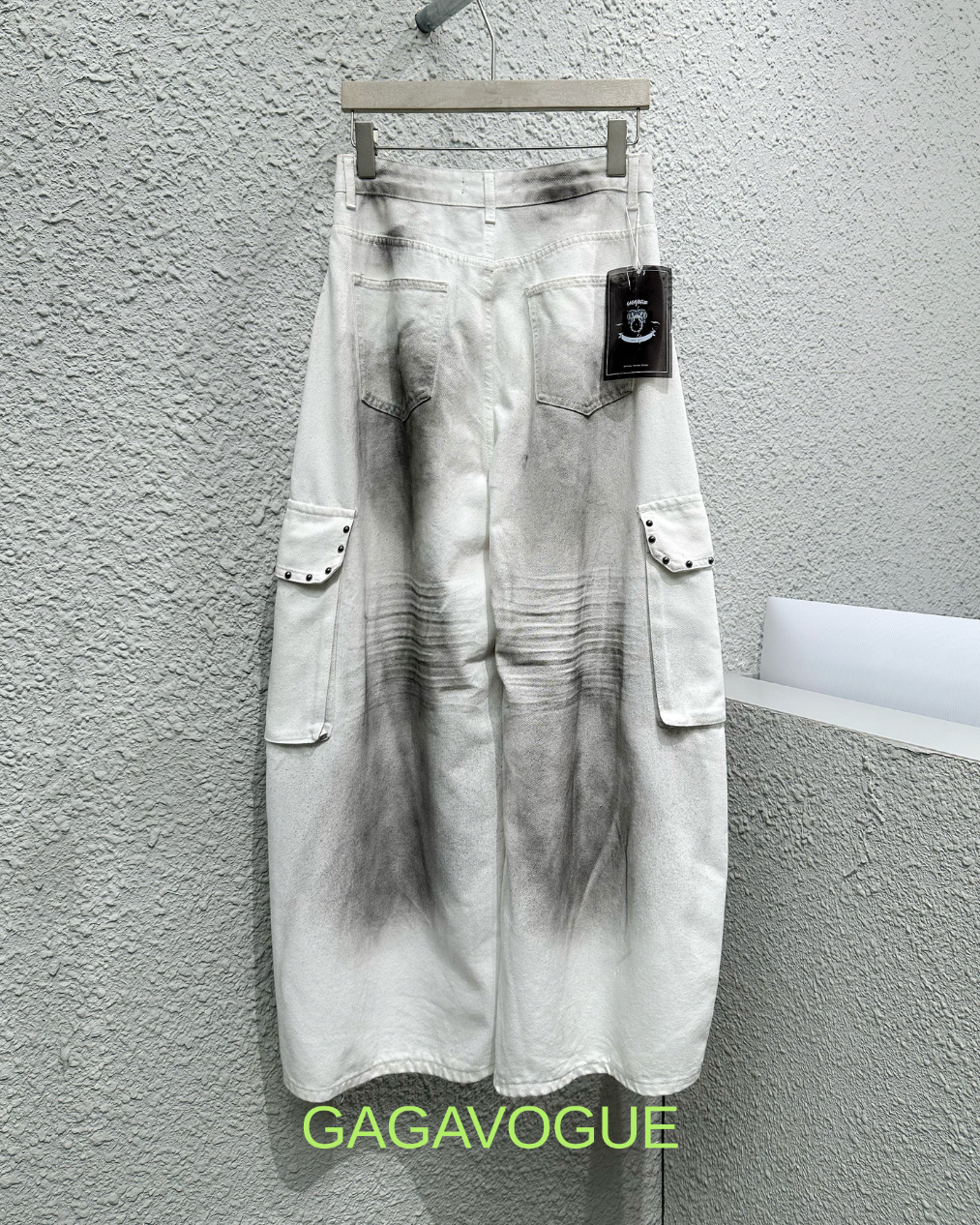 GAGAVOGUE STAR STUDDED MULTI-POCKET WIDE-LEG CARGO PANTS
