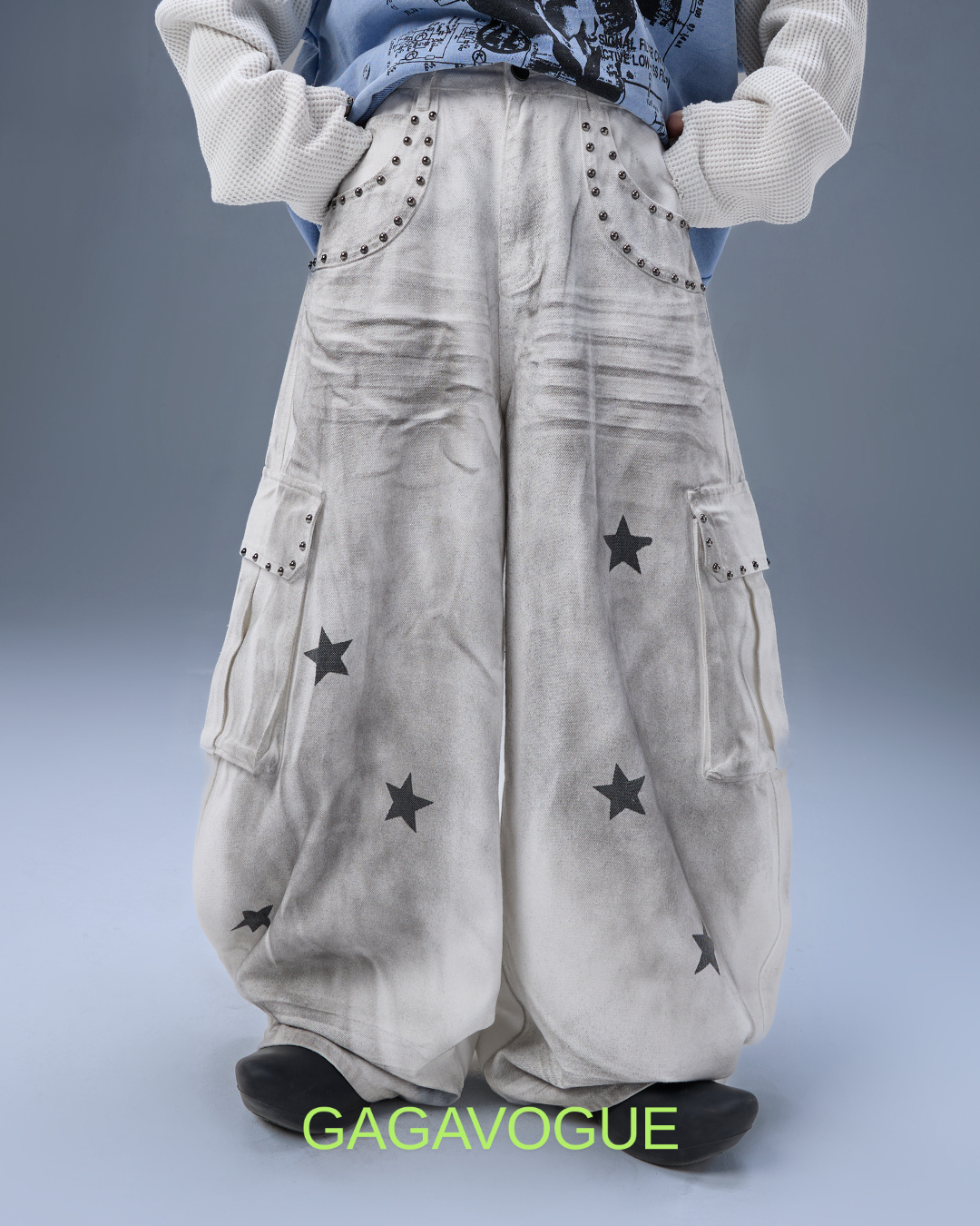 GAGAVOGUE STAR STUDDED MULTI-POCKET WIDE-LEG CARGO PANTS