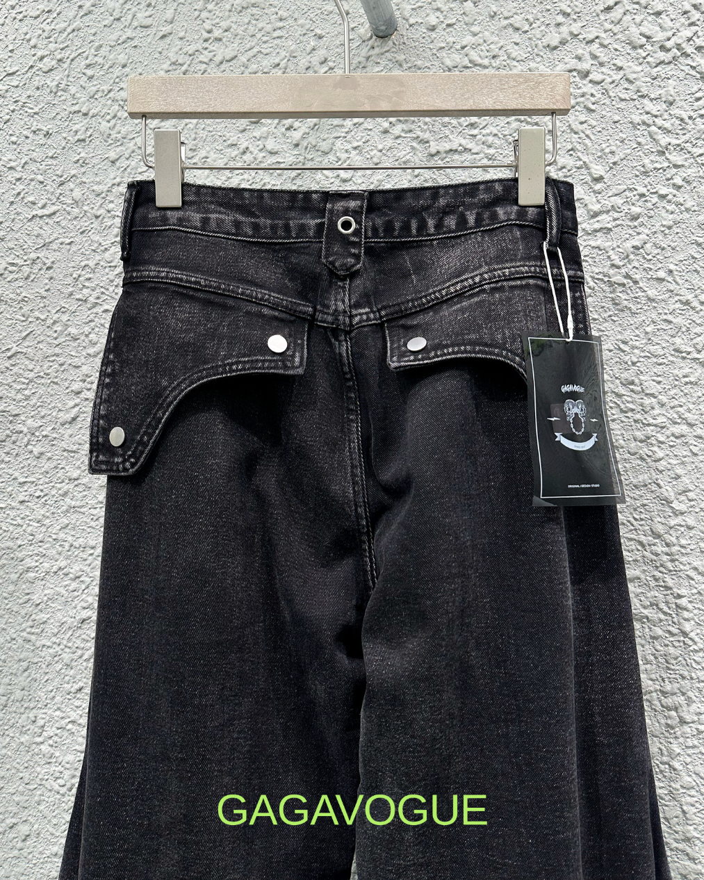 GAGAVOGUE CURVED PANEL MULTI-POCKET WIDE-LEG JEANS