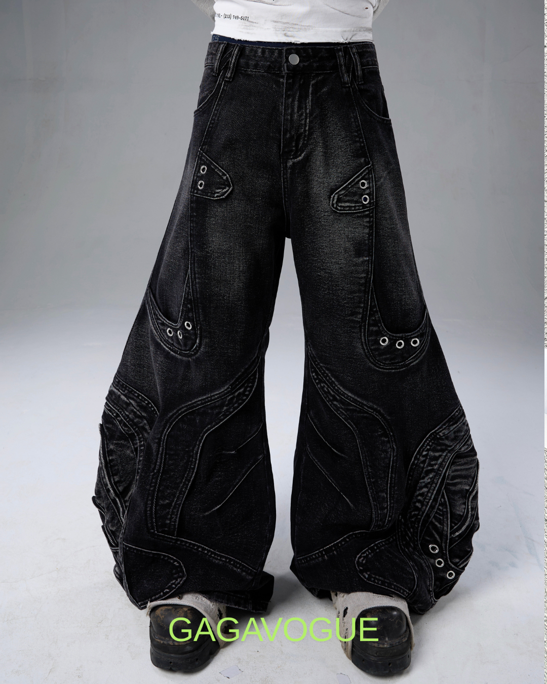GAGAVOGUE CURVED PANEL MULTI-POCKET WIDE-LEG JEANS