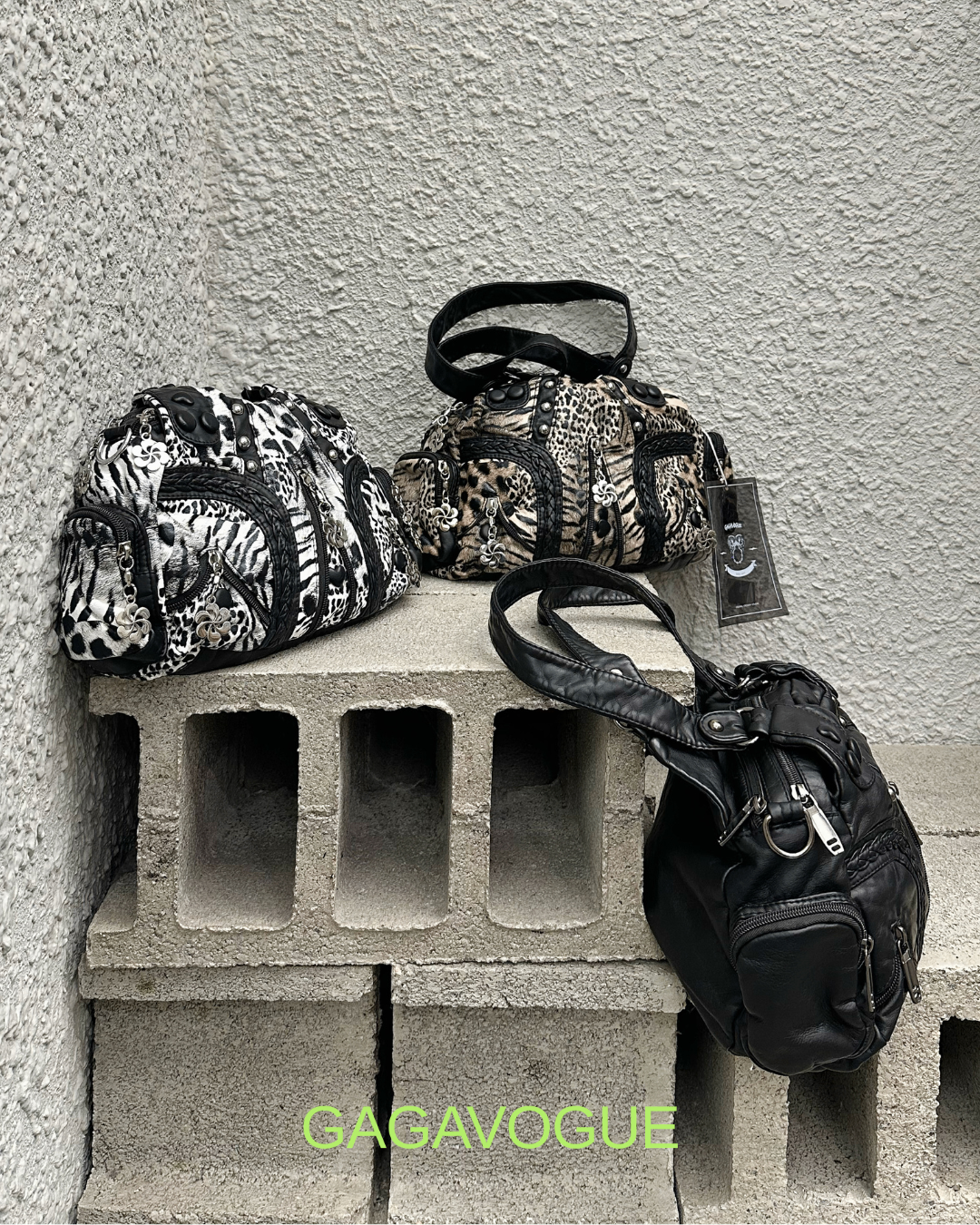 GAGAVOGUE ANIMAL PRINT MULTI ZIP SHOULDER BAG