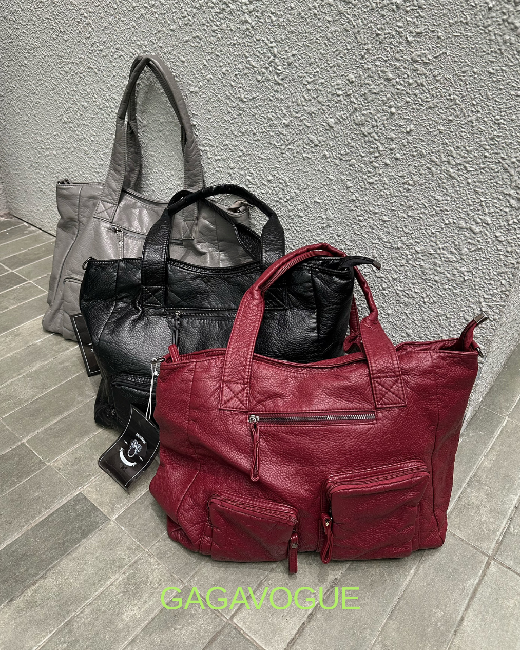 GAGAVOGUE MULTI POCKET OVERSIZED TOTE BAG