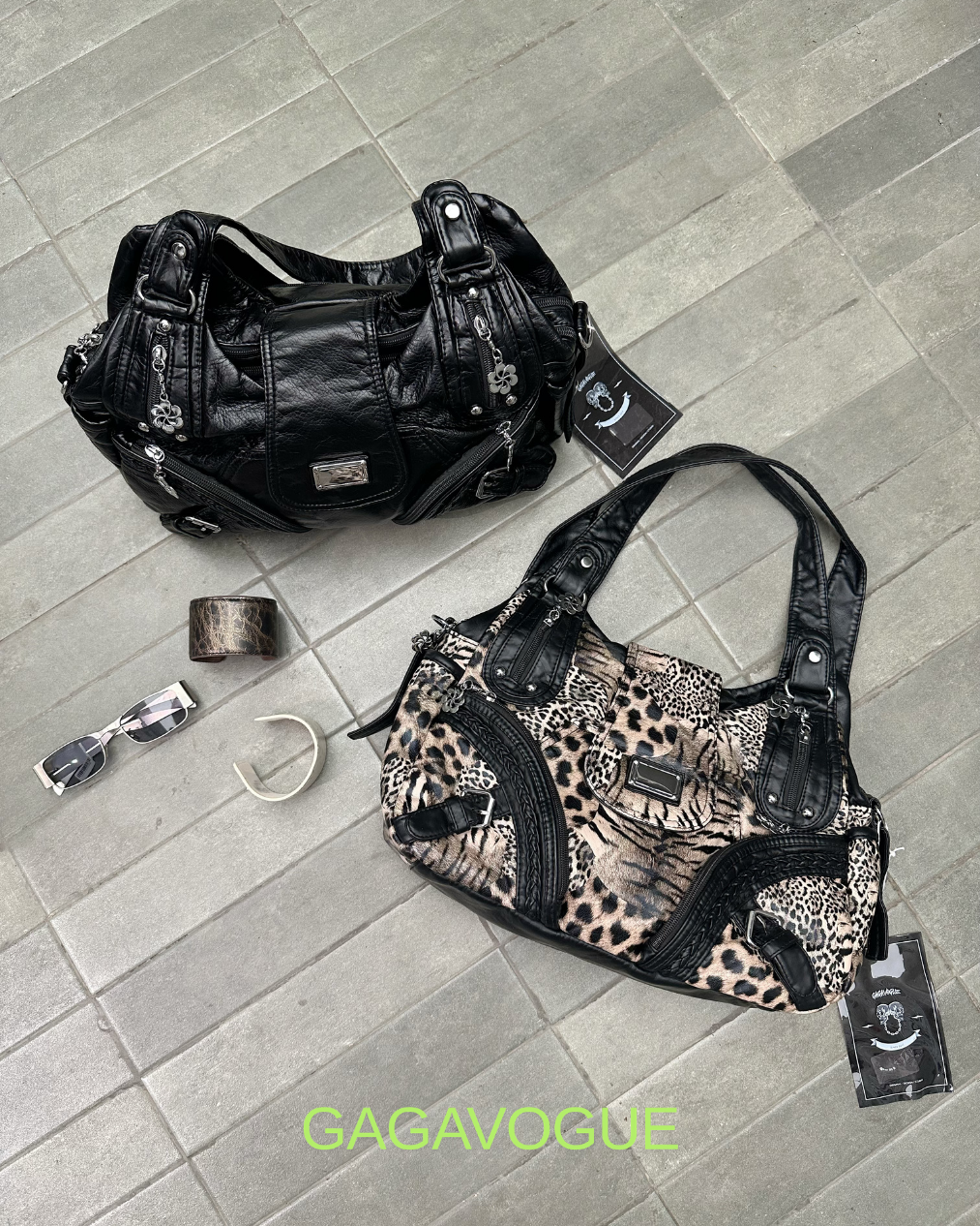 GAGAVOGUE VINTAGE MULTI POCKET SHOULDER BAG