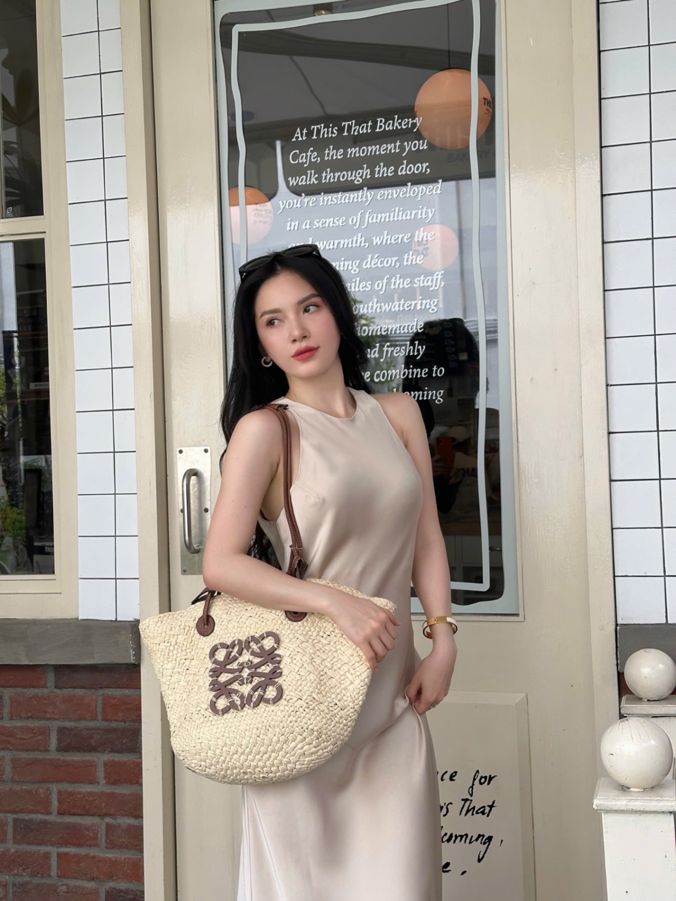 Đầm lụa cổ tròn khoét nách dáng Anie
