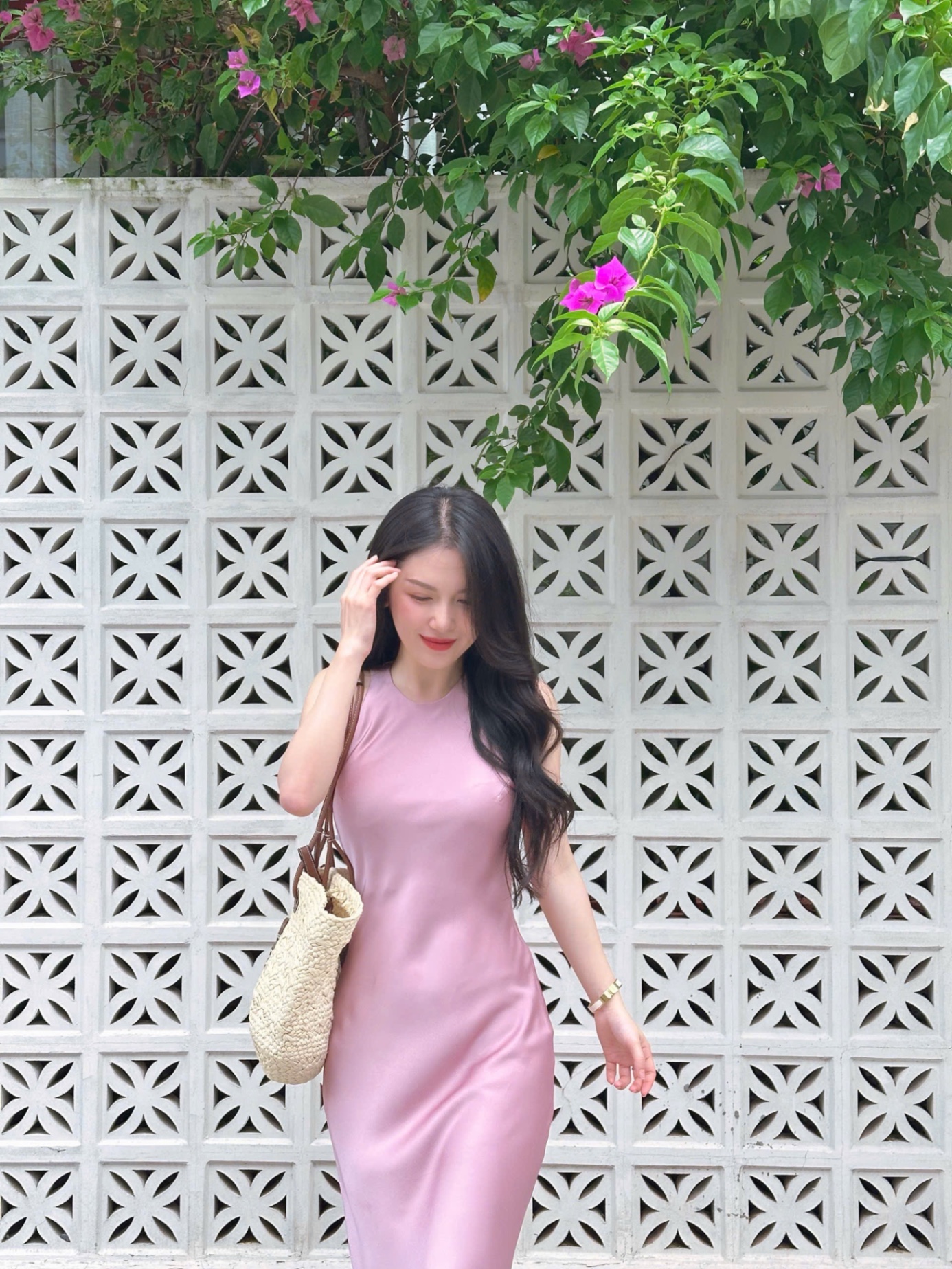 Đầm lụa cổ tròn khoét nách dáng Anie