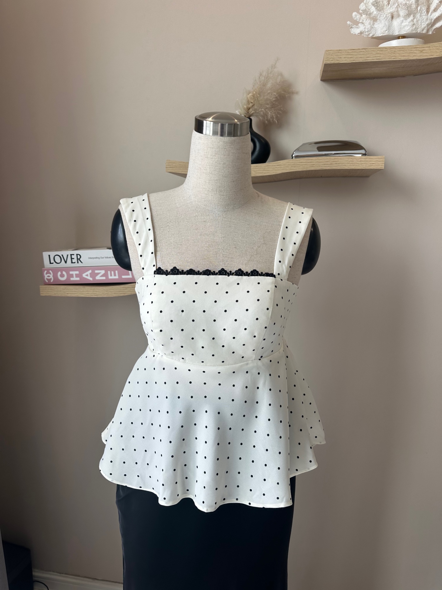 Áo cúp ngực Dolly vải chấm bi, có mút ngực dáng babydoll