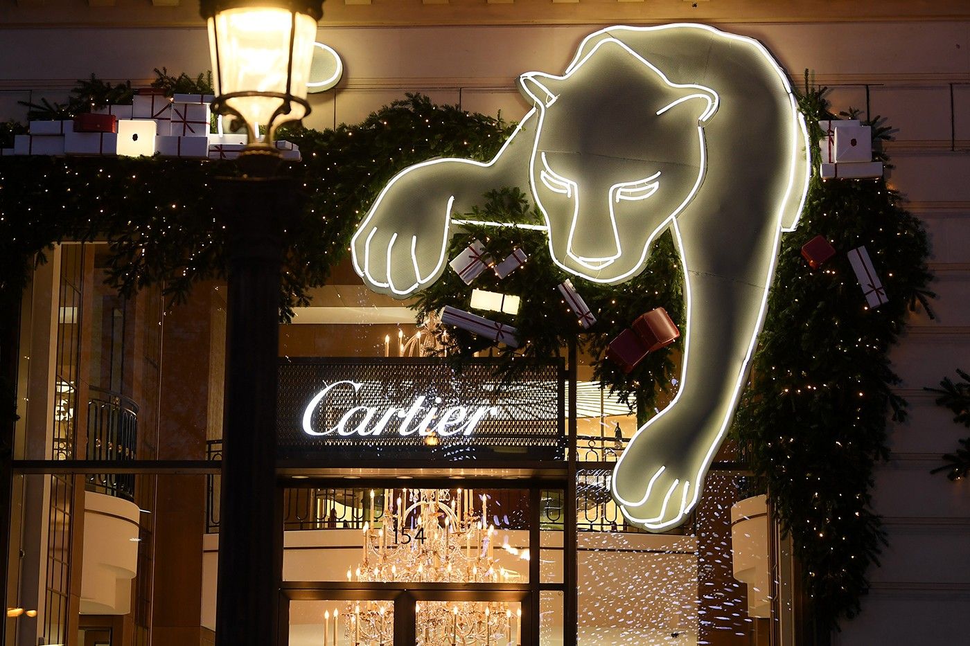 Cartier kiện Tiffany vì bị cáo buộc ăn cắp bí mật thương hiệu