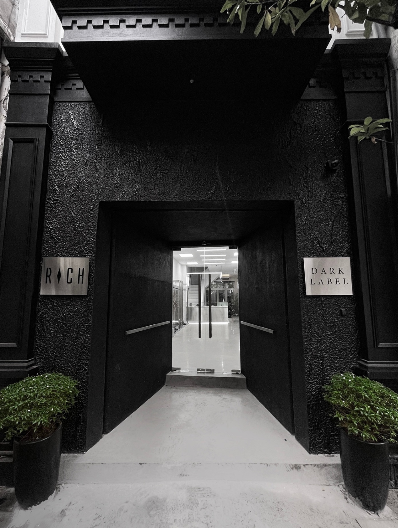 RICH FLAGSHIP STORE