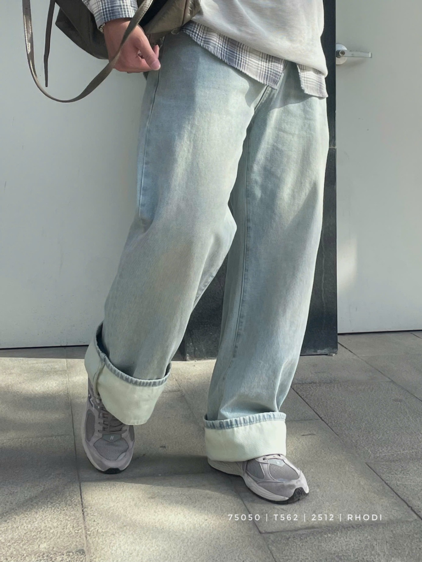 QUẦN JEANS DÁNG SUÔNG T2512