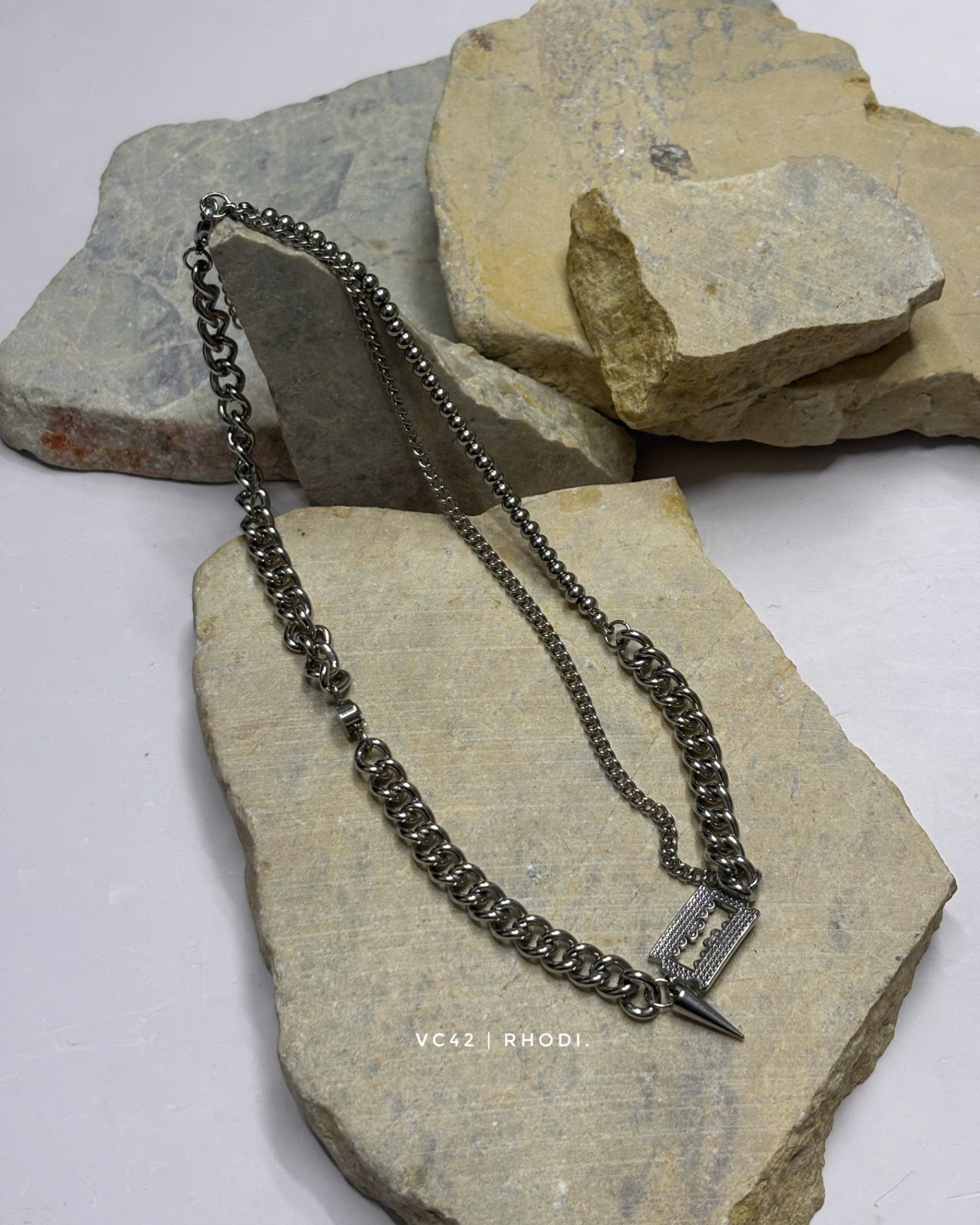 Vòng cổ VC42 phối lưỡi lam