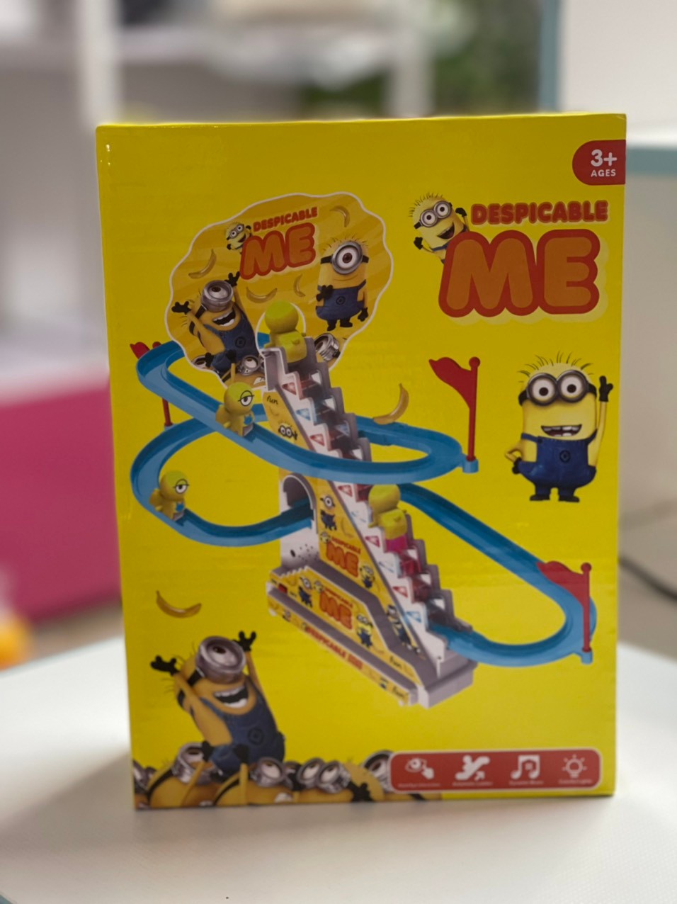 Bộ đồ chơi Minion leo thang