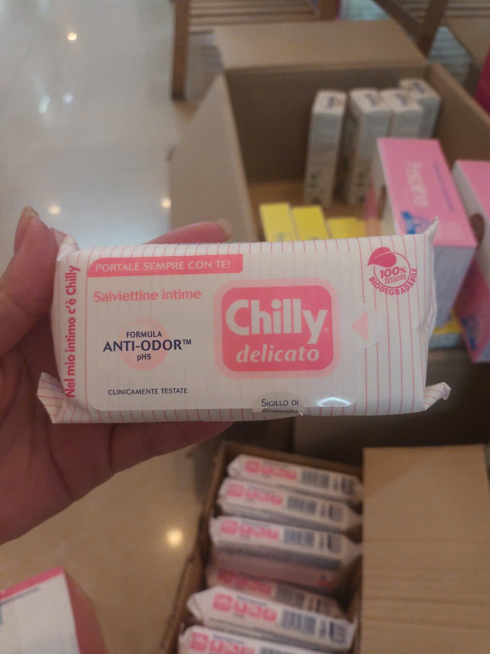 Khăn ướt vệ sinh Chilly Delicato