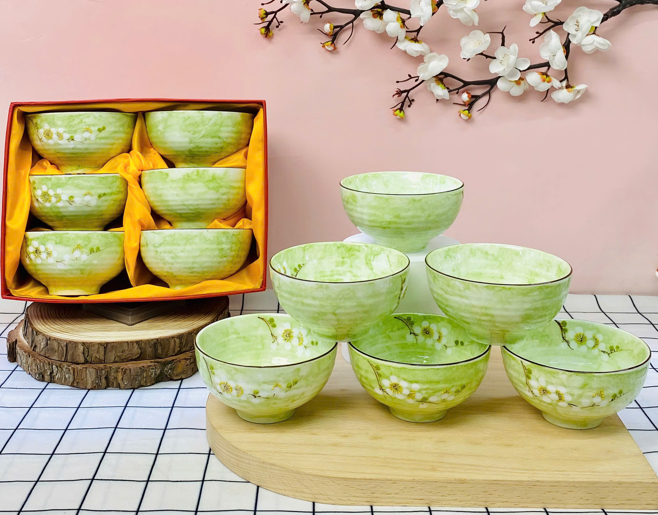 Sắc Màu Thời Thượng Cho Bộ Chén Đĩa Sứ