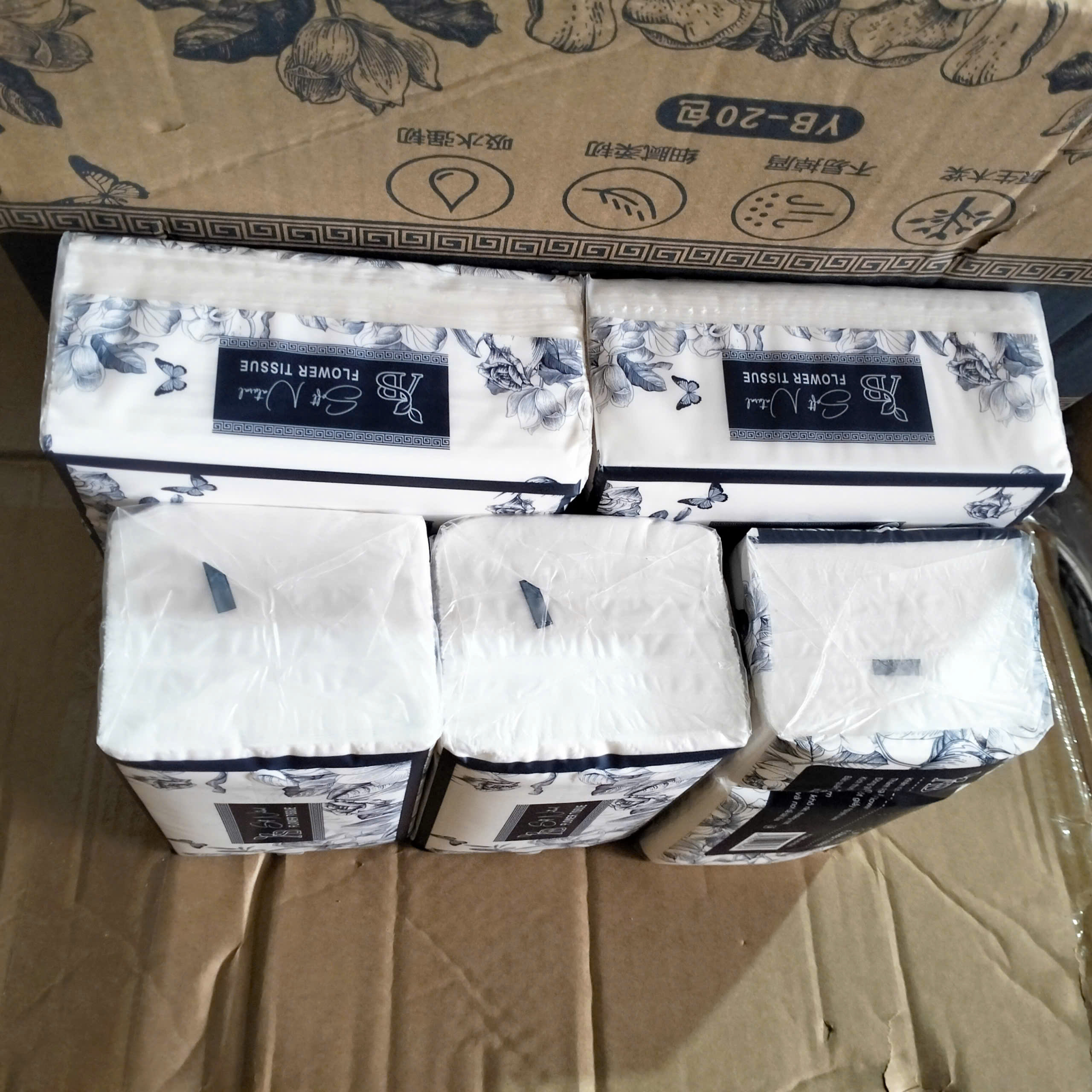 [1] Thùng 20 Gói Khăn Giấy Nội Địa Trung AB